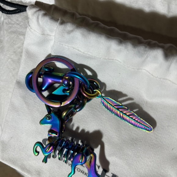 Coach oilslick unicorn iridescent key ring - Picture 4 of 4